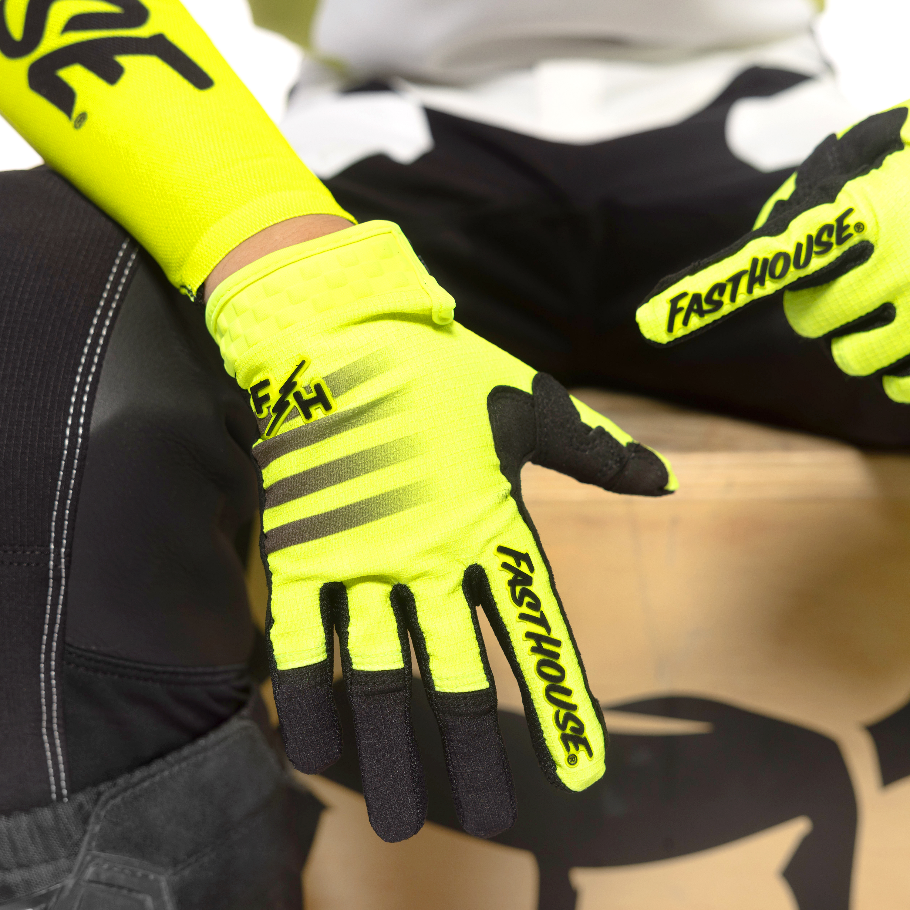 Youth Elrod Hypersonic Glove - High Viz_Detail3